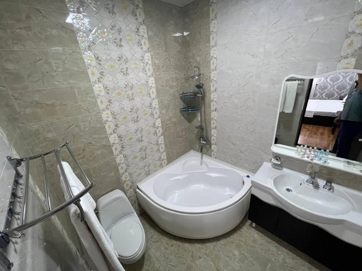 Alisher Hotel By Shosh Tashkent Esterno foto